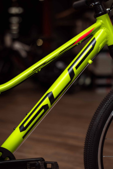Велосипед Superior Racer XC 24" рама OS Matte Lime/Black/Red